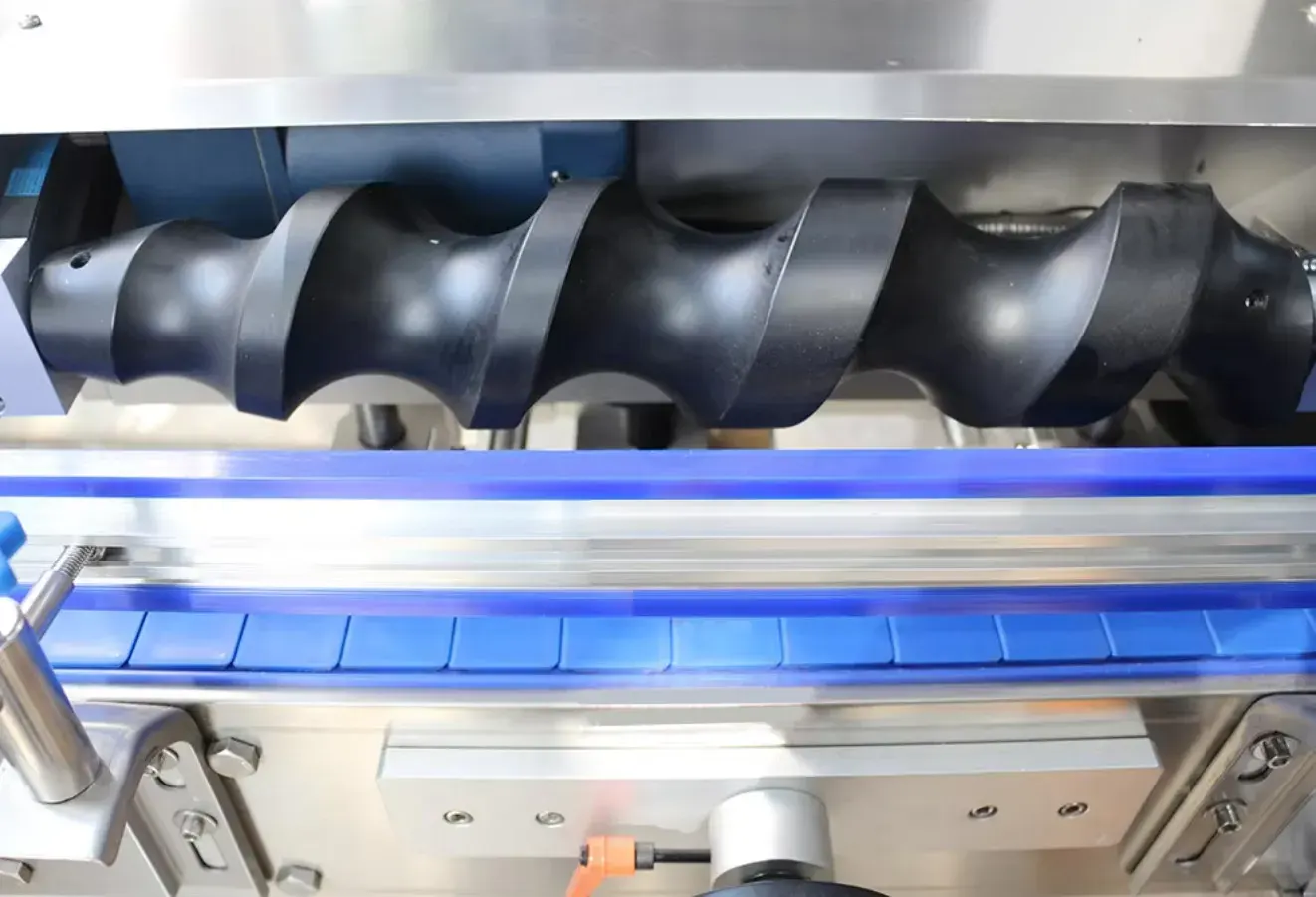 ម៉ាស៊ីនបាញ់ស្លាកស្វ័យប្រវត្តិ 5 automatic label dispenser 05