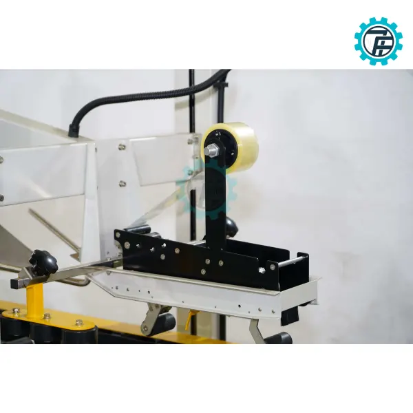 ម៉ាស៊ីនបិទកេសនិងបត់កេសកាតុងស្វ័យប្រវត្តិ 19 May dan va gap thung carton tu dong 08