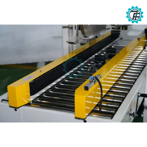 ម៉ាស៊ីនបិទកេសនិងបត់កេសកាតុងស្វ័យប្រវត្តិ 20 May dan va gap thung carton tu dong 09