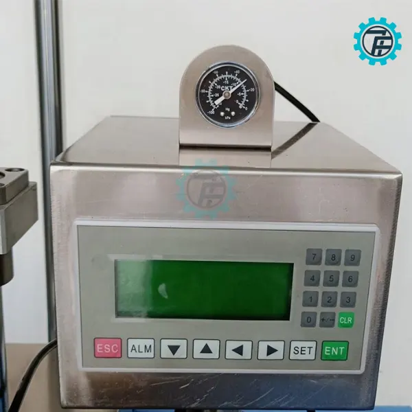 May dong nap chan khong ban tu dong 01