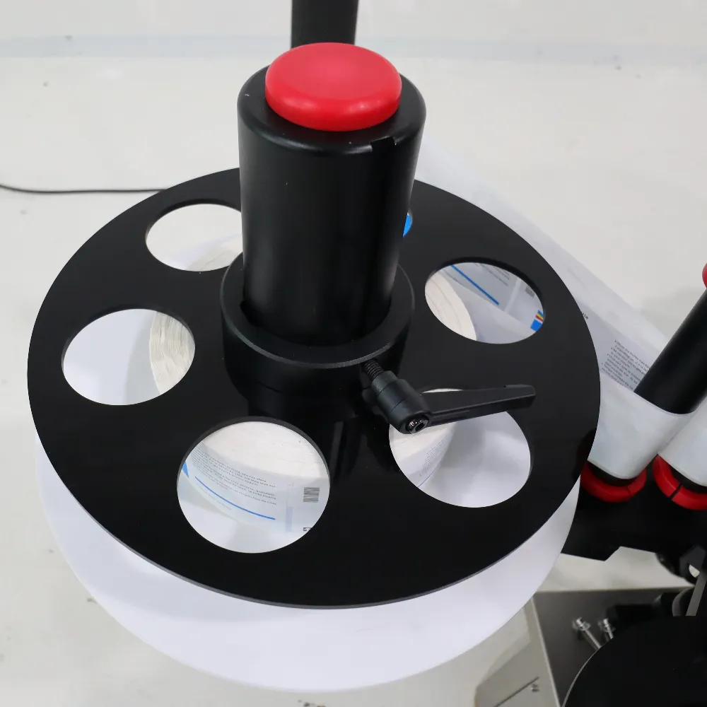 ម៉ាស៊ីនបិទស្លាកដបលើតុស្វ័យប្រវត្តិ ប្រសិទ្ធភាពខ្ពស់ 9 automatic desktop bottle labeling machine 02