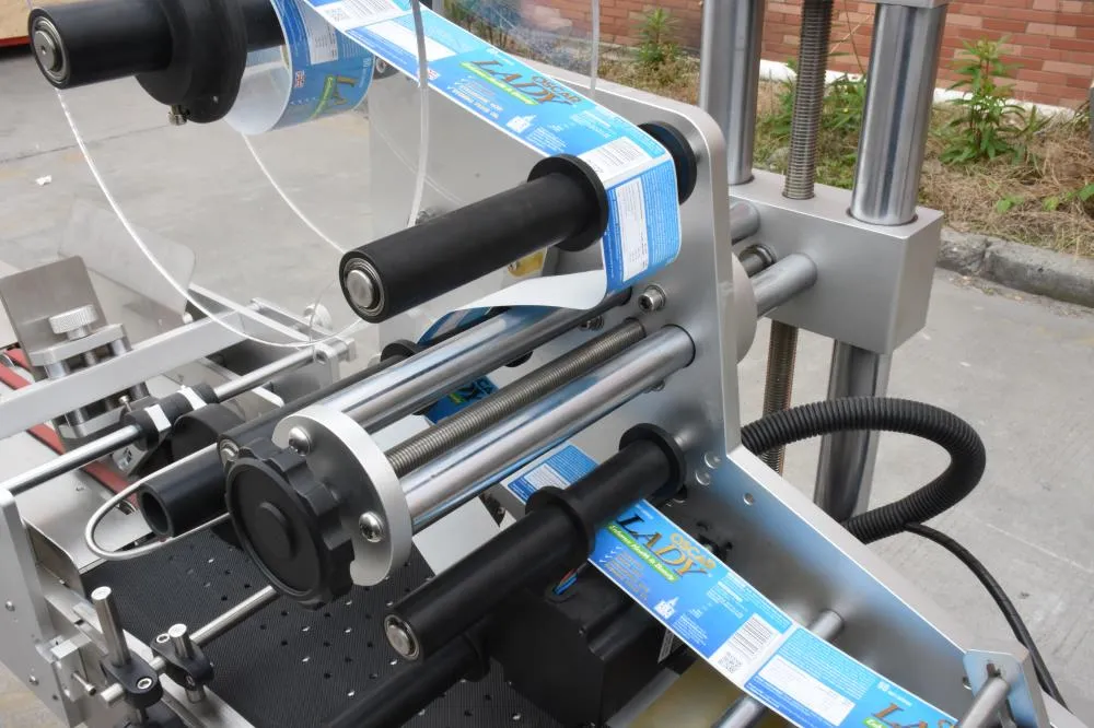 semi automatic flat surface labeling machine 04