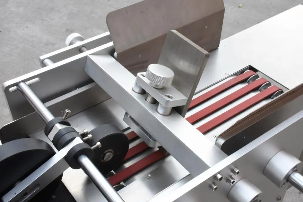 semi automatic flat surface labeling machine 05