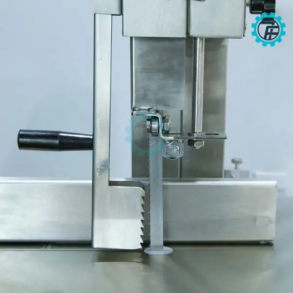 May cua xuong FURNOTEL 076 04