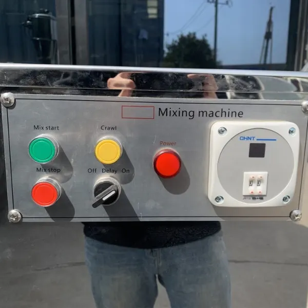 may tron bot chu V 1000 lit 03